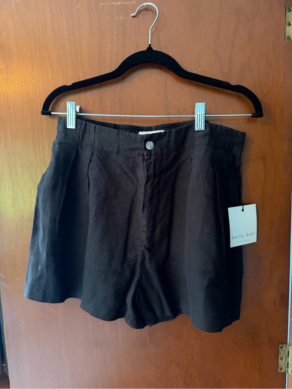 Bella Dahl Black High-Rise Linen Blend Shorts